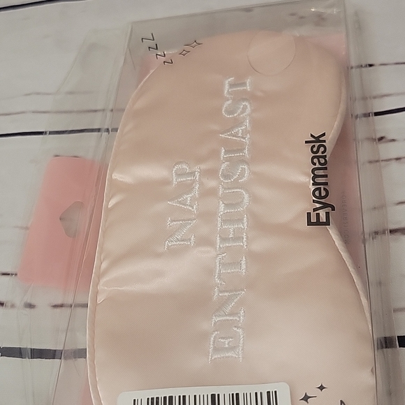 Nap Enthusiast eyemask - Picture 2 of 3